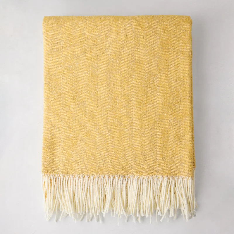 Electric under - blanket with temperature controlChenille blankets with a thick and fuzzy textureCider Yellow Italian Herringbone Throw Electric under - blanket with temperature controlChenille blankets with a thick and fuzzy textureCider Yellow Italian Herringbone Throw