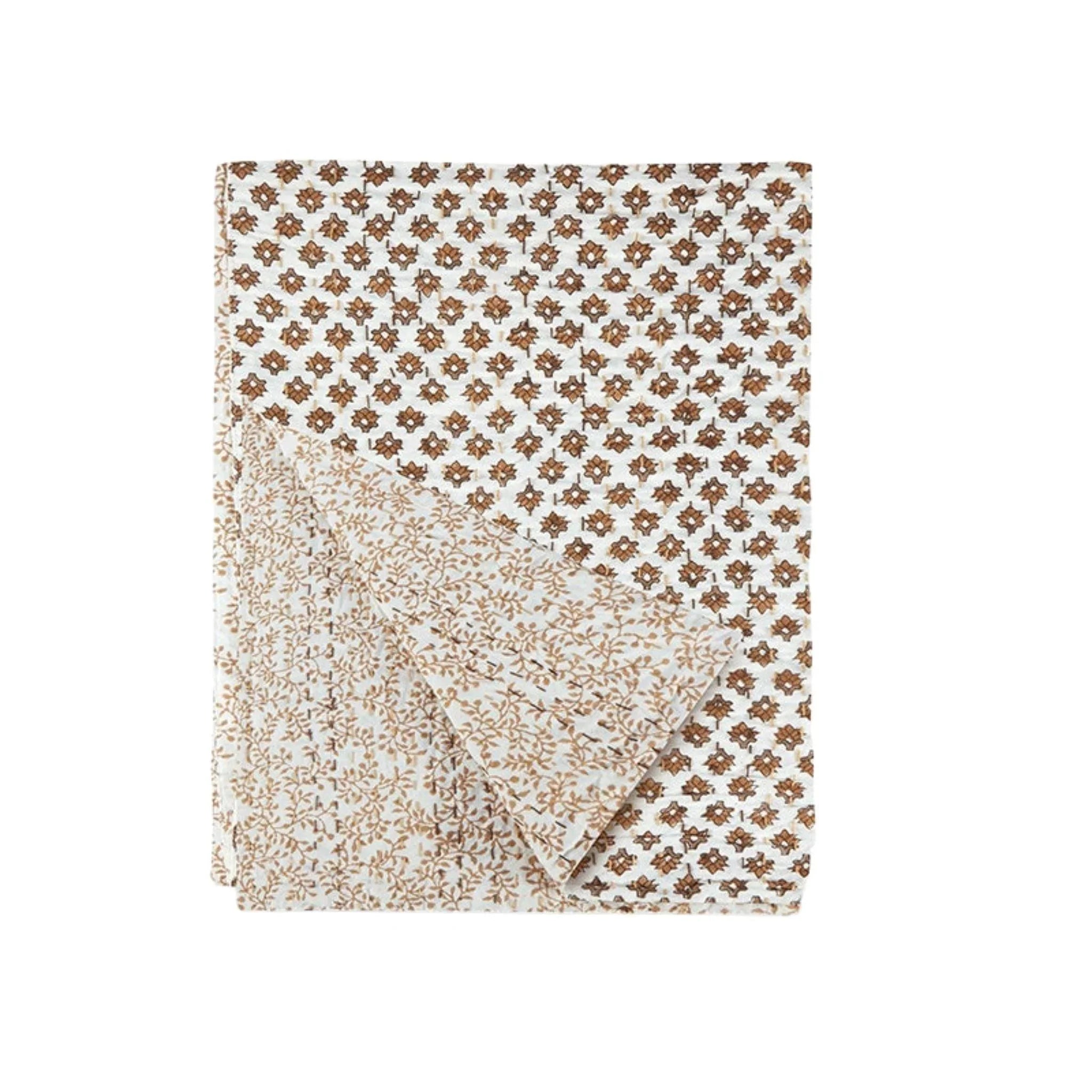 Christmas tree - shaped holiday decorative blankets​Acrylic blankets for a soft and affordable alternativeWild Ginger Brown & White Throw and Coverlet