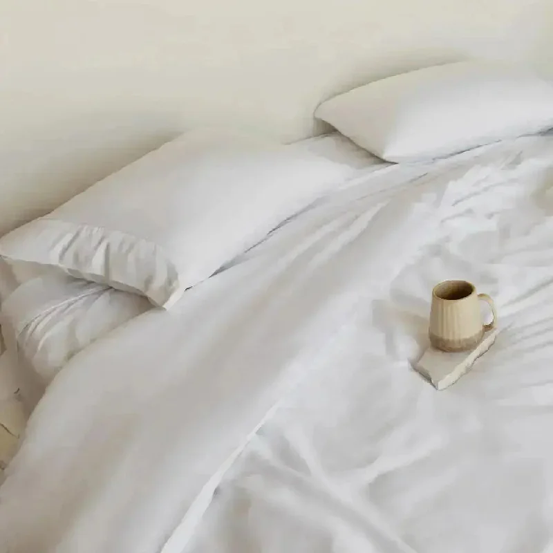 Organic Flannel Sheets for a Natural and Warm SleepSignature Sateen Duvet Cover & Comforter Bundle Organic Flannel Sheets for a Natural and Warm SleepSignature Sateen Duvet Cover & Comforter Bundle