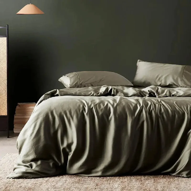 Twin - Size Sheet Sets with a Pillow ProtectorSignature Sateen Duvet Cover & Comforter Bundle