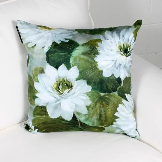 Memory foam weighted relaxation blanketsMohair blankets with a unique sheen and softnessNenuphar Cushion Memory foam weighted relaxation blanketsMohair blankets with a unique sheen and softnessNenuphar Cushion