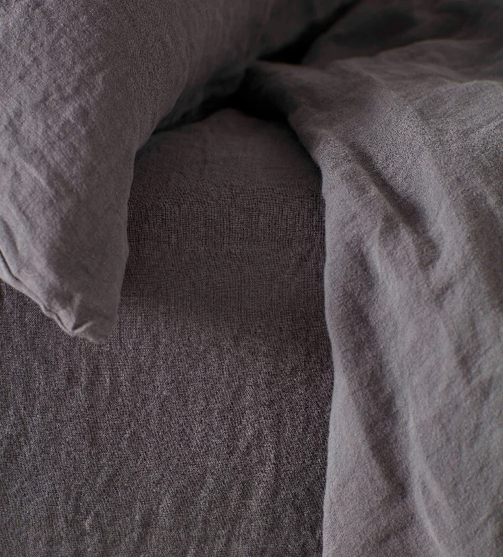 Quilted Cotton Sheets for a Warm and Inviting BedCharcoal 100% Linen Fitted Sheet