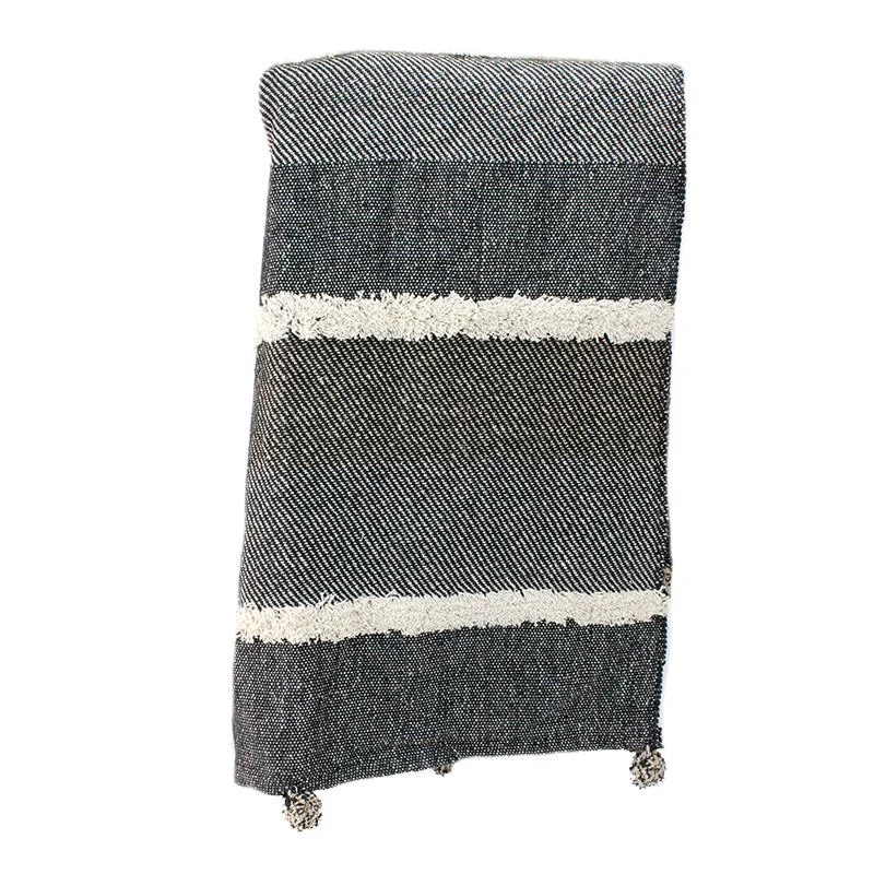 Chunky knit wool - blend throw blanketsCotton blankets for breathability and a lightweight feelTufted Throw Chunky knit wool - blend throw blanketsCotton blankets for breathability and a lightweight feelTufted Throw
