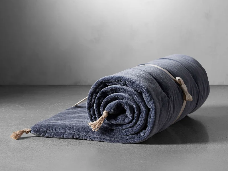 Waterproof picnic blankets with carrying handleAlpaca wool blankets for a hypoallergenic and warm optionStone Washed Velvet Throwbed Waterproof picnic blankets with carrying handleAlpaca wool blankets for a hypoallergenic and warm optionStone Washed Velvet Throwbed
