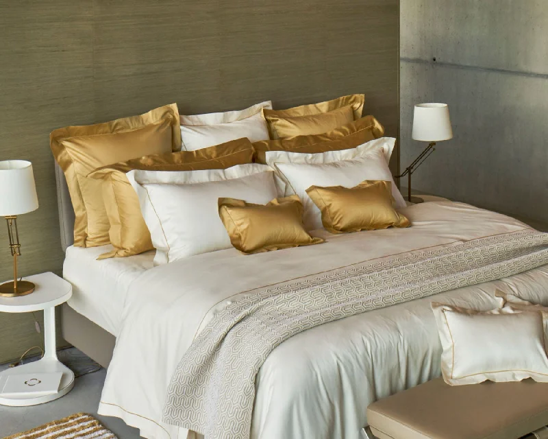 Anti - Pill Microfiber Sheets for a Smooth AppearanceBourdon | Flat Sheet