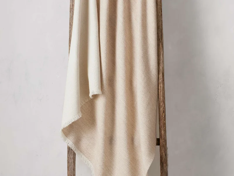 High - thread - count Egyptian cotton bed blanketsKing - size blankets to cover large beds comfortablyBaby Alpaca Throw High - thread - count Egyptian cotton bed blanketsKing - size blankets to cover large beds comfortablyBaby Alpaca Throw