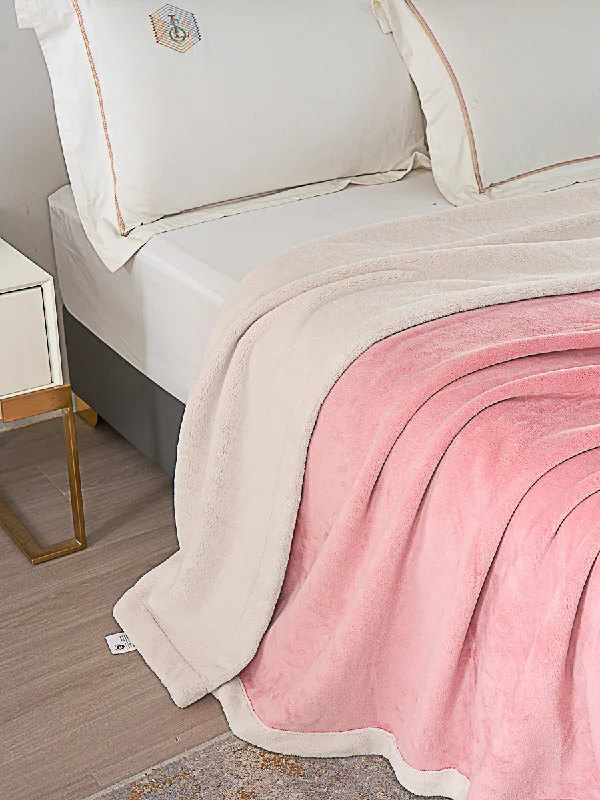 Velvet touch softness decorative blanketsMicrofiber blankets that are durable and easy to care forCloudy Soft Solid All Season Blanket (5 colors) Velvet touch softness decorative blanketsMicrofiber blankets that are durable and easy to care forCloudy Soft Solid All Season Blanket (5 colors)