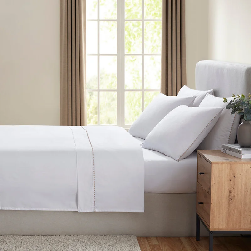 Hypoallergenic Silk Sheets for Sensitive Sleepers200 Thread Count Girona Flat Sheet - Natural