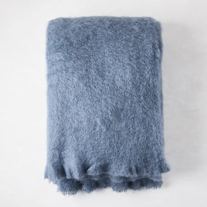 Beach - friendly quick - drying nylon blanketsRayon from bamboo blankets for a silky and breathable feelMantas Ezcaray Light Blue Mohair Throw Beach - friendly quick - drying nylon blanketsRayon from bamboo blankets for a silky and breathable feelMantas Ezcaray Light Blue Mohair Throw