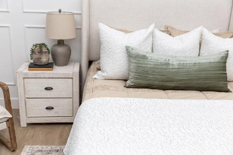 Quilted cotton floral print bed blankets​Mallory Luxe Blanket