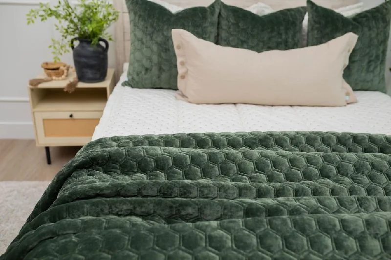 Glow - in - the - dark kids sleepover blankets​Remington Luxe Blanket