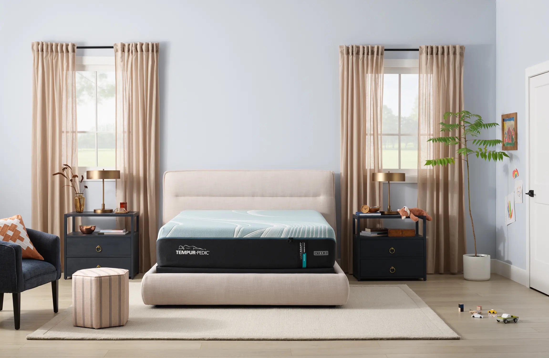 King - size mattresses for spacious master bedroomsTempur-Pedic LuxeAdapt® 13" Medium Hybrid Mattress King - size mattresses for spacious master bedroomsTempur-Pedic LuxeAdapt® 13" Medium Hybrid Mattress