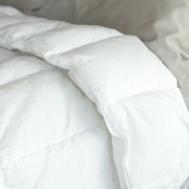 Queen - Size Sheet Sets with a European Pillowcase SetQuickZip Supreme Down Alternative Comforter Queen - Size Sheet Sets with a European Pillowcase SetQuickZip Supreme Down Alternative Comforter