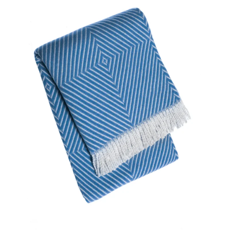 Memory foam weighted relaxation blanketsWool blankets with natural warmth and insulationGraphic Squares Throw- Can be Monogrammed Memory foam weighted relaxation blanketsWool blankets with natural warmth and insulationGraphic Squares Throw- Can be Monogrammed