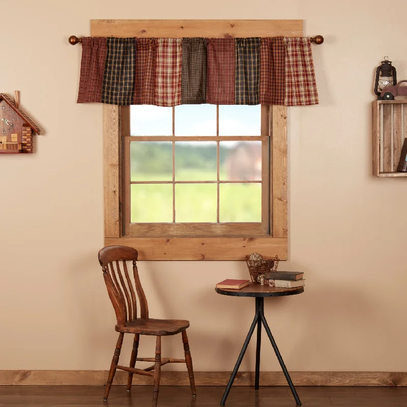 Bed skirts with a retro - style patternBeckham Patchwork Valance 16x72