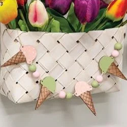 Polyester bed skirts for easy care and durabilityWooden Beaded Ice Cream Garland