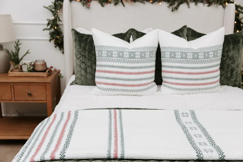 Glow - in - the - dark kids sleepover blankets​Noel Luxe Blanket