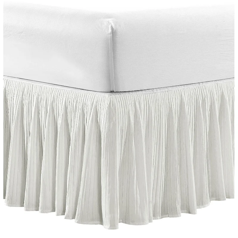 Bed skirts with a flannel material for a cozy winter optionSerenta Pleated Matching 18-inch Drop Bed Skirt Bed skirts with a flannel material for a cozy winter optionSerenta Pleated Matching 18-inch Drop Bed Skirt