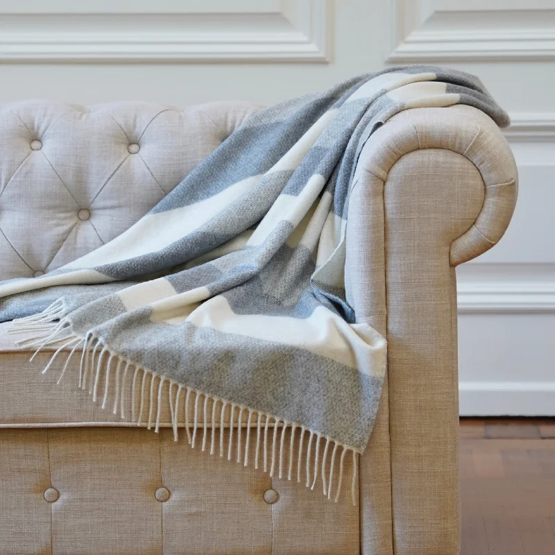 Outdoor camping lightweight polyester blankets​Caffe Stripe Cashmere Throws