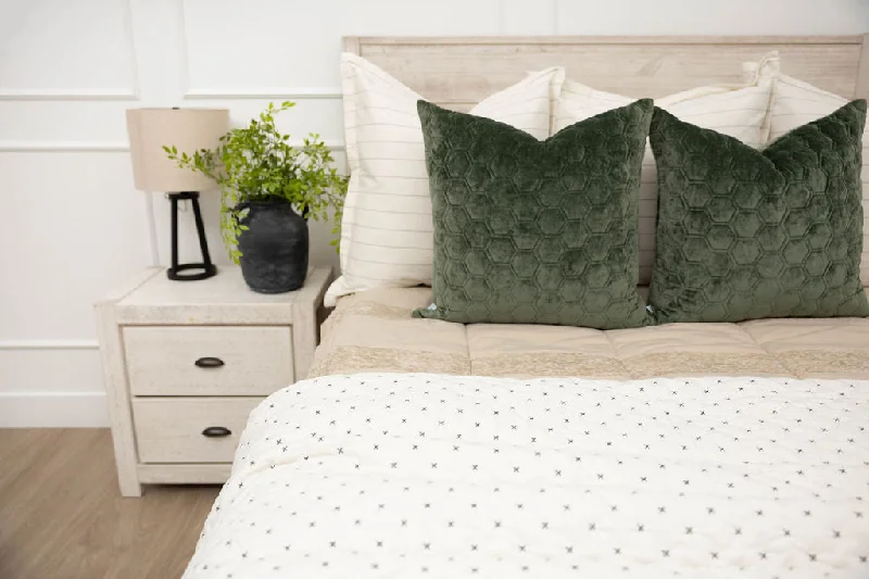 Bohemian - style fringed tapestry blankets​Wyatt Luxe Blanket