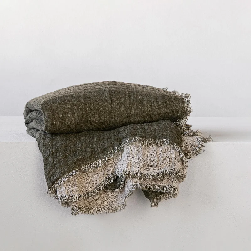 Faux fur animal print throw blanketsCrush Double Linen Throw Blanket - Armee/Sable Faux fur animal print throw blanketsCrush Double Linen Throw Blanket - Armee/Sable