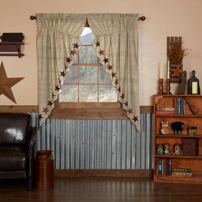 Bed skirts with a jacquard weave for a textured lookAbilene Star Prairie Short Panel Set of 2 63x36x18