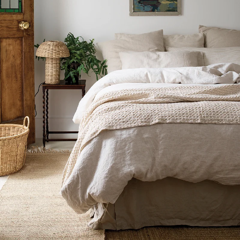 Outdoor picnic checkered gingham blankets​Oat Milk Textured Knit Throw