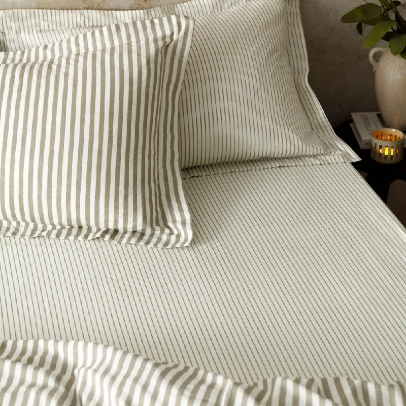 Moisture - Wicking Cotton Sheets for a Dry and Comfortable SleepHebden 100% Cotton Narrow Stripe Fitted Bed sheet Mole