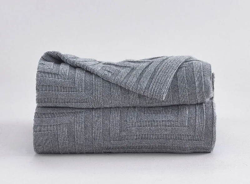 Heated electric blankets for cold nights​Concentric Square Throw - Gray