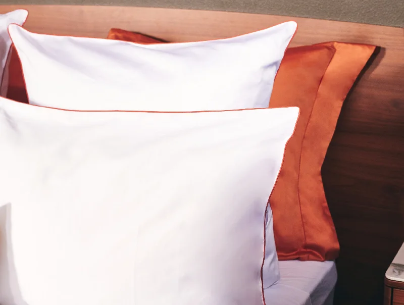 Polyester - Cotton Blend Sheets for Durability and ComfortBellino Amalfi 300 TC Sateen Fitted Sheet