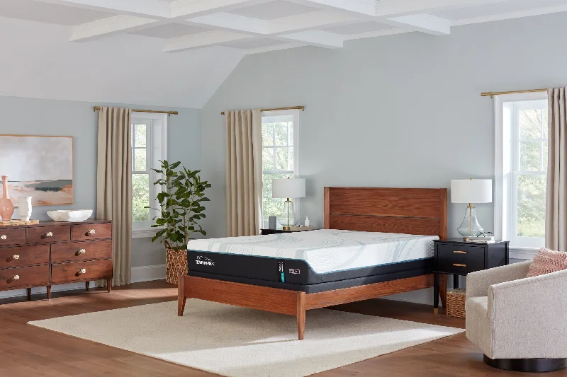 Queen - size mattresses for couples and standard bedroomsTempur-Pedic Adapt® 11" Medium Hybrid Mattress Queen - size mattresses for couples and standard bedroomsTempur-Pedic Adapt® 11" Medium Hybrid Mattress