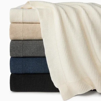 Solar - powered rechargeable heated blankets​Pettra Lambswool Throw