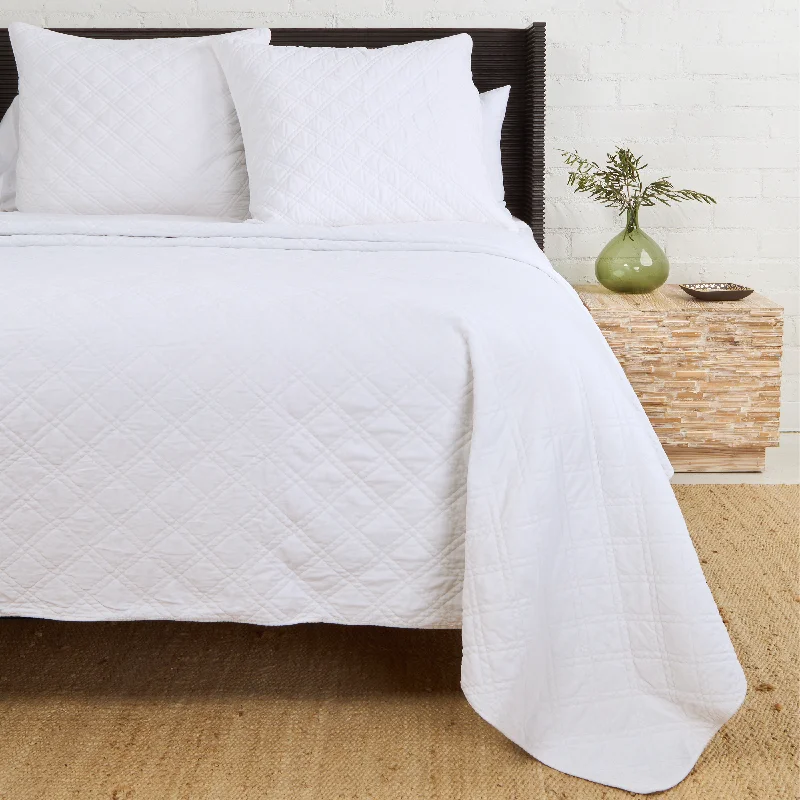 Therapeutic lavender - scented sleep blankets​Brussels Coverlet