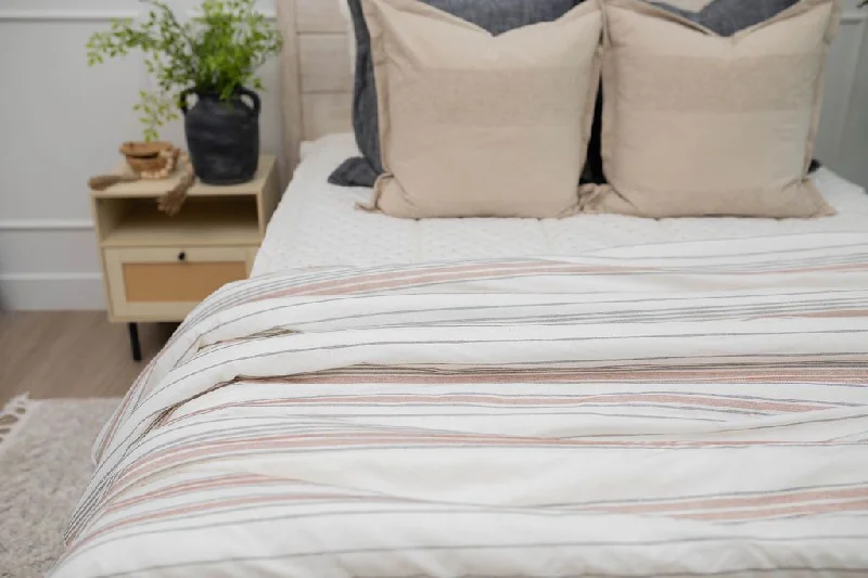 Traditional patchwork quilted bed blankets​Franklin Luxe Blanket