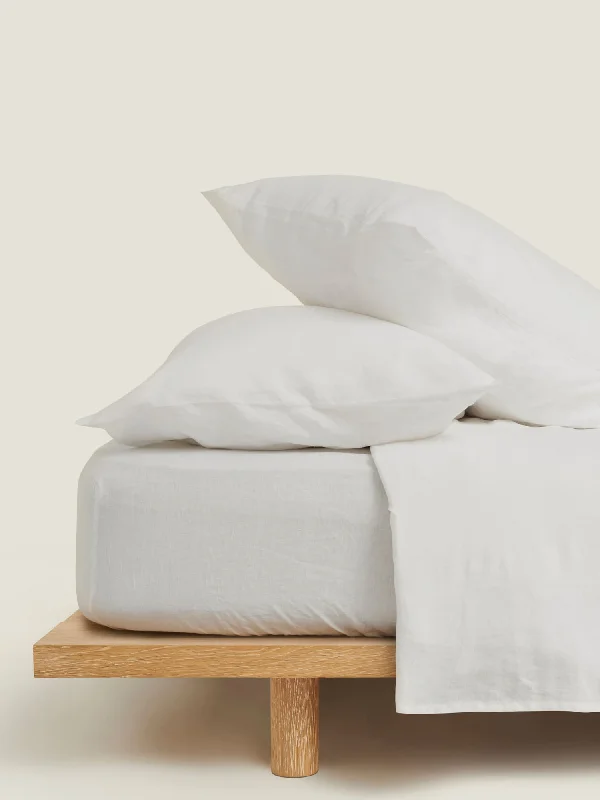Linen - Cotton Blend Sheets for a Natural and Versatile Option100% Linen Fitted Sheet in White