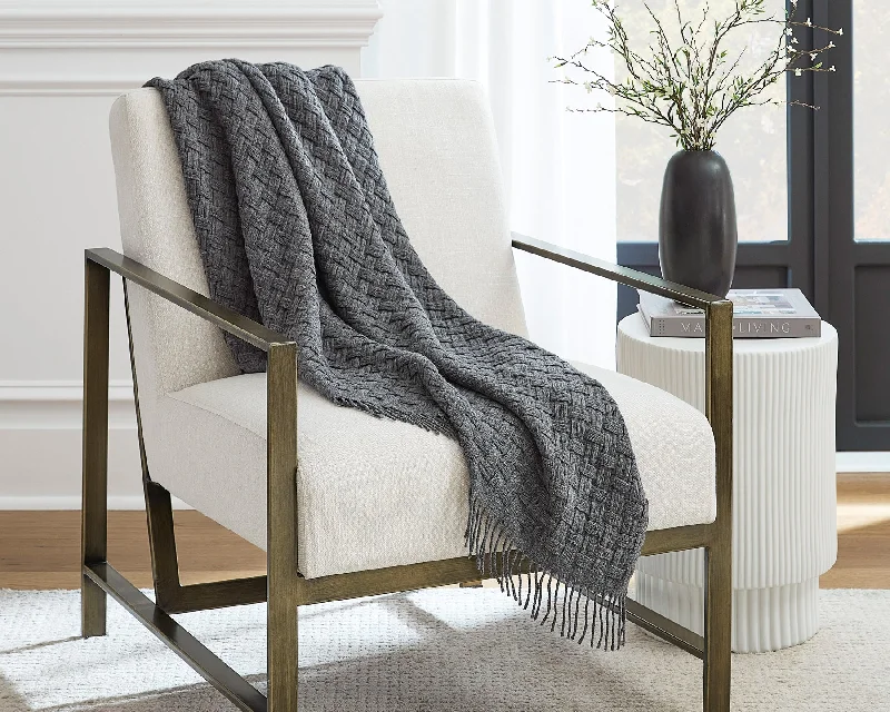 Flannel Christmas - themed holiday blanketsLinen blankets with a rustic and textured lookVella Throw | Throw Flannel Christmas - themed holiday blanketsLinen blankets with a rustic and textured lookVella Throw | Throw