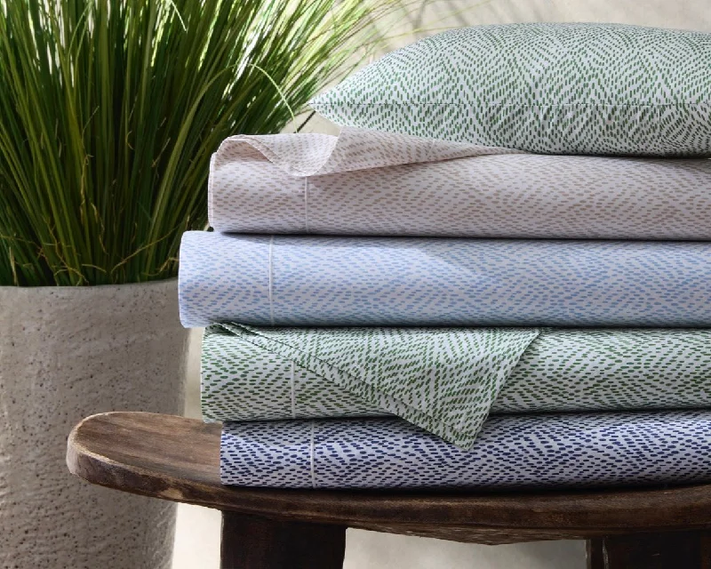 Wrinkle - Free Polyester Sheets for a Low - Maintenance BedDuma Diamond Bedding Schumacher Collection | Flat Sheet Wrinkle - Free Polyester Sheets for a Low - Maintenance BedDuma Diamond Bedding Schumacher Collection | Flat Sheet