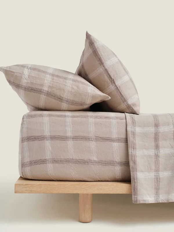 Queen - Size Sheet Sets with a European Pillowcase Set100% Linen Fitted Sheet in Natural Plaid Queen - Size Sheet Sets with a European Pillowcase Set100% Linen Fitted Sheet in Natural Plaid