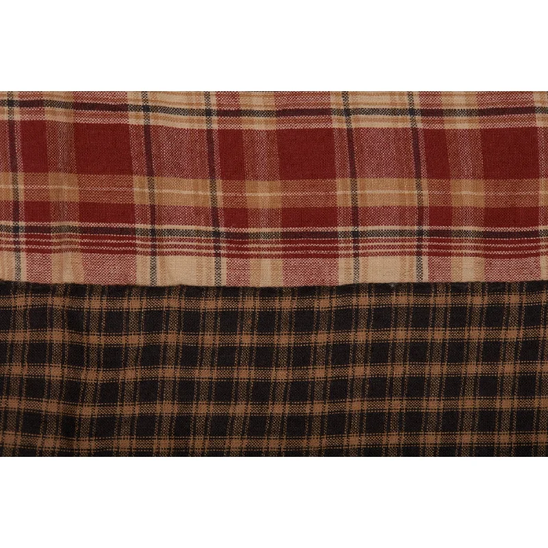 Bed skirts with a Christmas - themed patternBeckham California King Quilt 130Wx115L