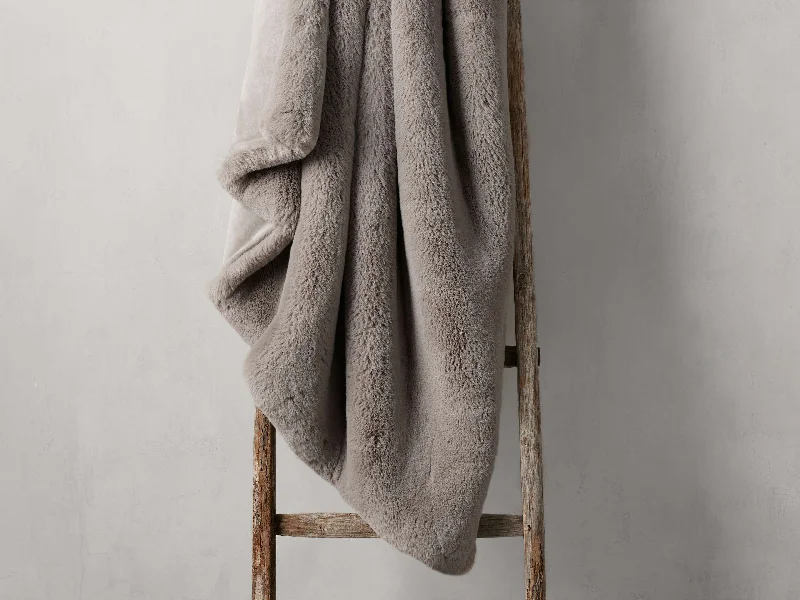 Queen - size down alternative comforter blanketsMicrofiber blankets that are durable and easy to care forFaux Fur Oversized Rabbit Throw Queen - size down alternative comforter blanketsMicrofiber blankets that are durable and easy to care forFaux Fur Oversized Rabbit Throw