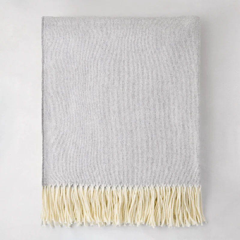 Super soft microfiber baby blanketsQueen - size blankets for standard - sized bedsLight Gray Italian Herringbone Throw Super soft microfiber baby blanketsQueen - size blankets for standard - sized bedsLight Gray Italian Herringbone Throw