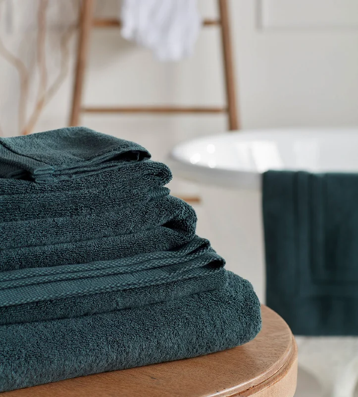 Moisture - Wicking Cotton Sheets for a Dry and Comfortable SleepDarkest Spruce Luxury Organic 600 100% Cotton Towels