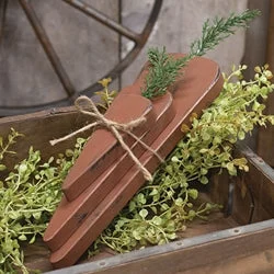 Bed skirts with a satin finish for a shiny appearance3/Set Wooden Carrot Bundle