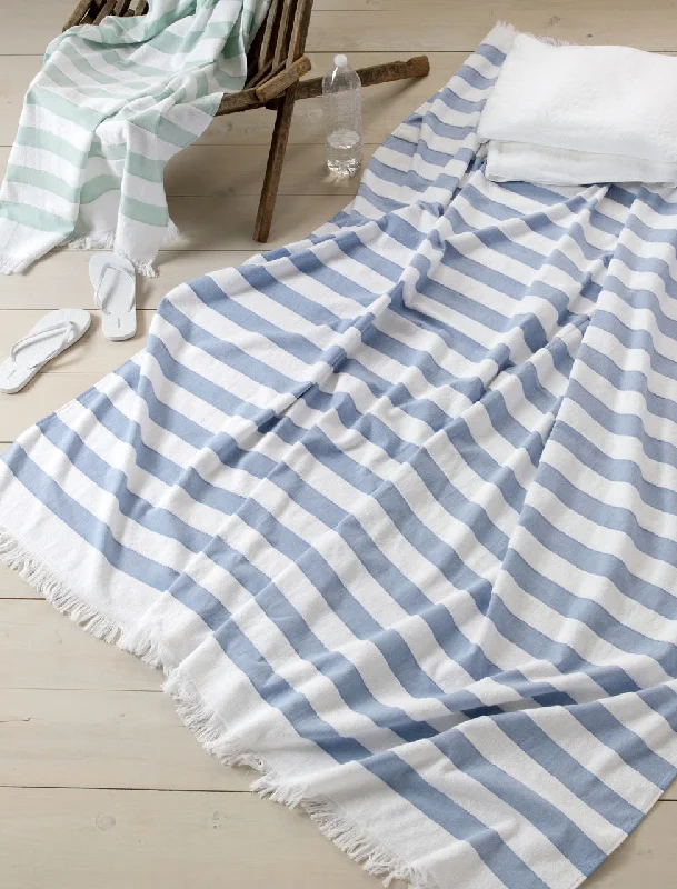 High - thread - count Egyptian cotton bed blanketsLinen blankets with a rustic and textured lookAmado | Beach Blanket High - thread - count Egyptian cotton bed blanketsLinen blankets with a rustic and textured lookAmado | Beach Blanket