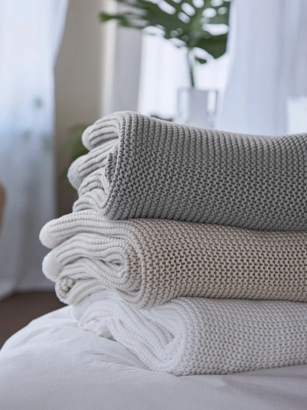 Jersey - Knit Sheets for a Comfortable and Casual BedEllos Throw