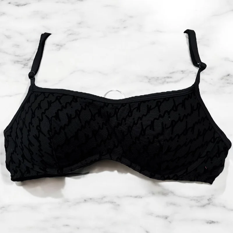 Bed skirts with a satin finish for a shiny appearanceVictoria’s Secret Brand PINK push-up bra, black, medium Bed skirts with a satin finish for a shiny appearanceVictoria’s Secret Brand PINK push-up bra, black, medium