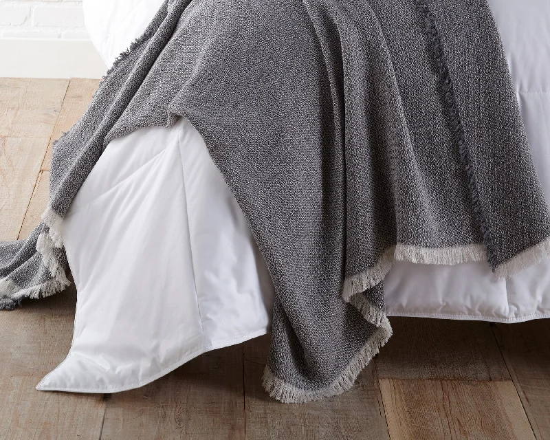 Reversible plaid pattern wool blanketsMohair blankets with a unique sheen and softnessTelluride | Throw Reversible plaid pattern wool blanketsMohair blankets with a unique sheen and softnessTelluride | Throw